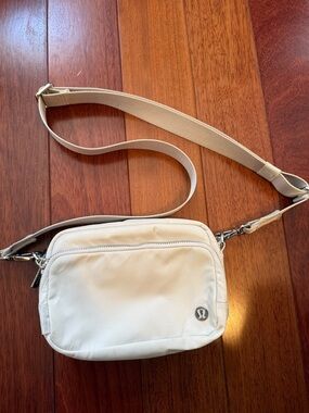 Lululemon crossbody